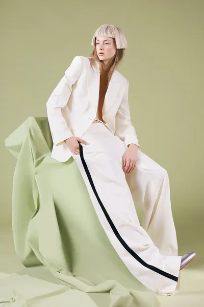 Look 15